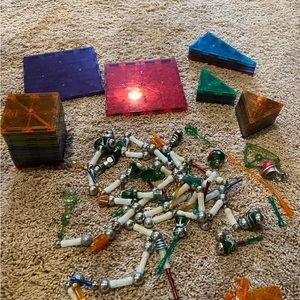 31 Magna tiles plus robot